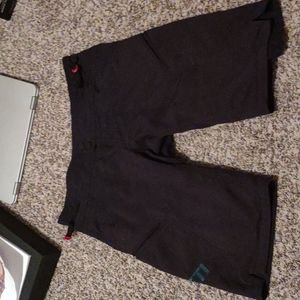 Women's Yeti mountain bike shorts. Size small.